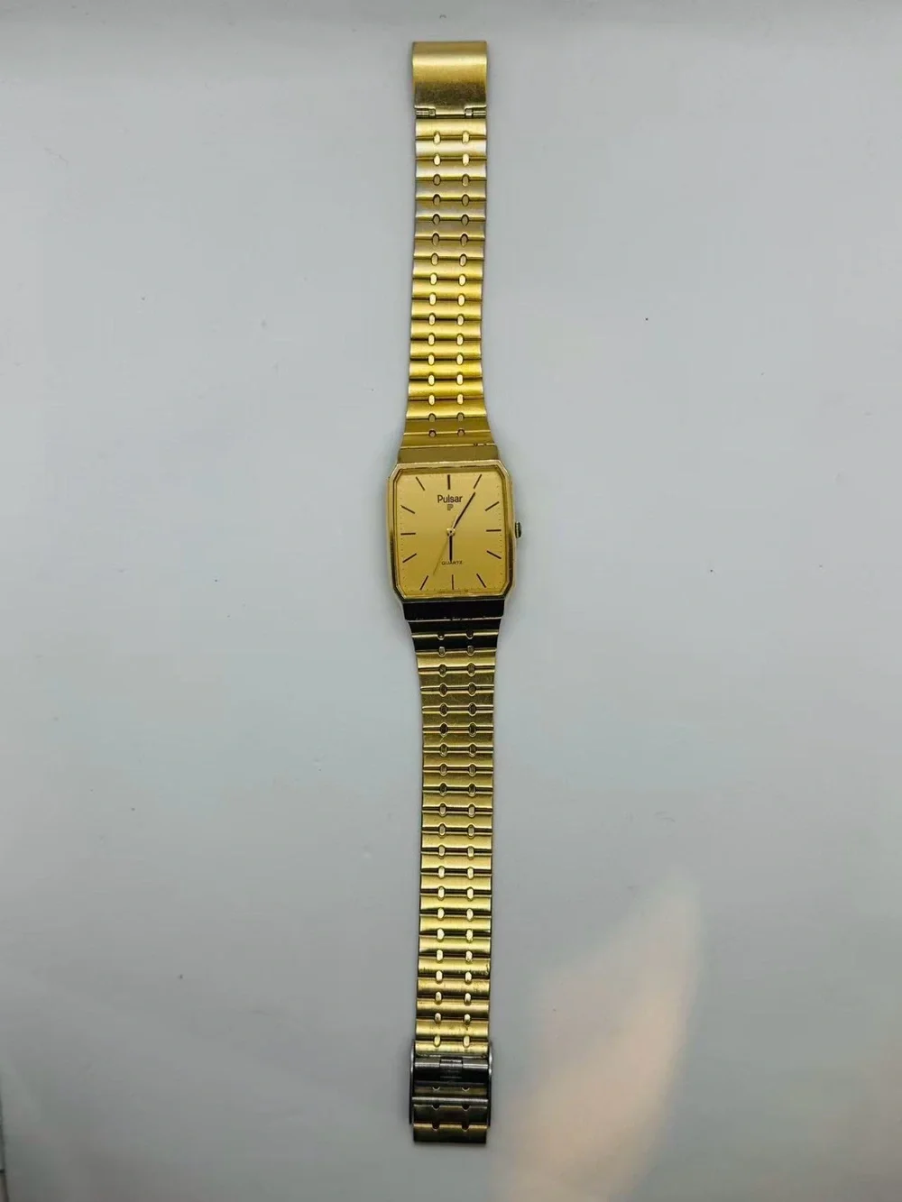 Vintage Pulsar Men Quartz Watch Gold Tone 26mm Rectangular Case New Battery Runs